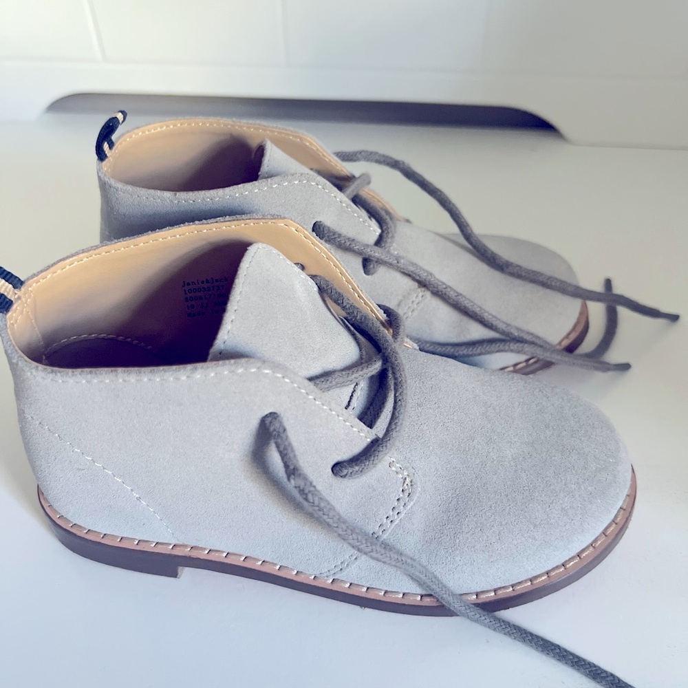 Janie and Jake toddler shoes size 8